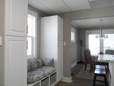 601 Brookland Blvd, Lansing, MI 48910 - photo 4