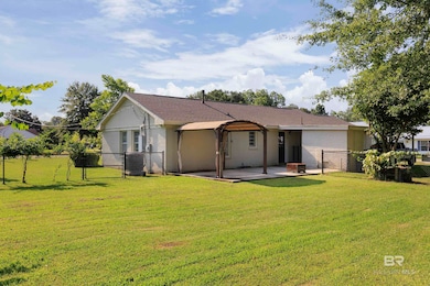 208 Beck St, Atmore, AL 36502 - photo 5