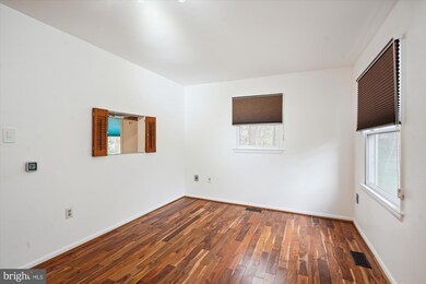 3036 Winter Pine Ct, Fairfax, VA 22031 - photo 6