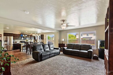 6634 E Gardenia Ln, Nampa, ID 83687 - photo 5