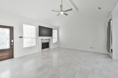 8122 Log Hollow Dr, Houston, TX 77040 - photo 2