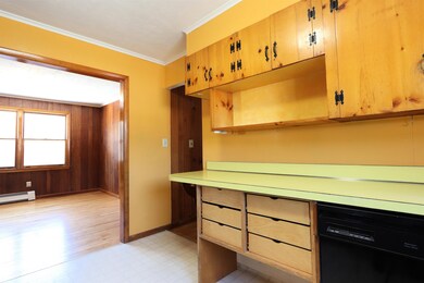 257 Waterman Cir, Saint Johnsbury, VT 05819 - photo 5