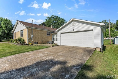 204 W Grant St, Dexter, MO 63841 - photo 2