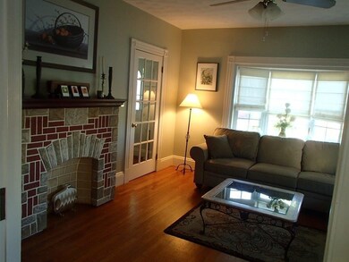 18 Nahant St, Wakefield, MA 01880 - photo 2