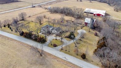 19810 S Hedge Ln, Spring Hill, KS 66083 - photo 3