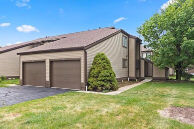 873 Westbury Ln S unit 9D, Columbus, OH 43228 - photo 2