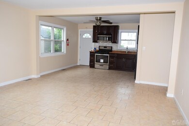 45 Christopher St unit 47, Carteret, NJ 07008 - photo 4