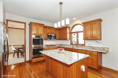 4712 Fesseneva Ln, Naperville, IL 60564 - photo 7