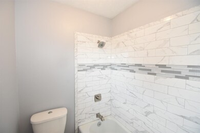 751 E Lexington St, Harrodsburg, KY 40330 - photo 6