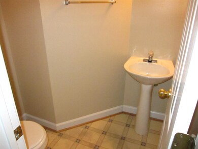 126 Plantation Blvd, Jacksonville, NC 28540 - photo 6