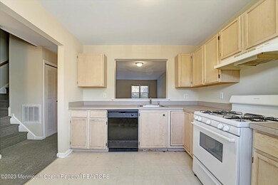 121 Sandpiper Ln, Bayville, NJ 08721 - photo 5