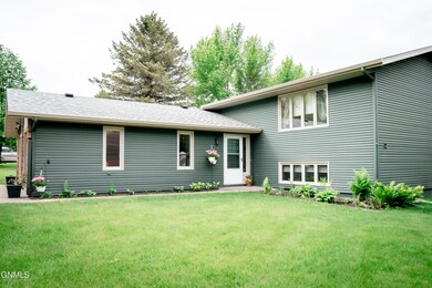 1409 2nd Ave NE, Jamestown, ND 58401 - photo 4