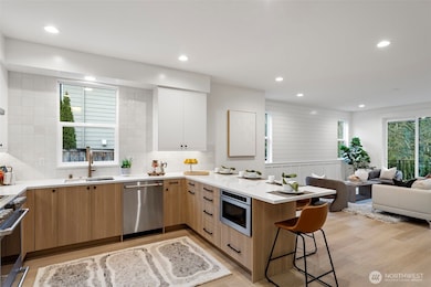 9511 132nd Ave NE unit B, Kirkland, WA 98033 - photo 3