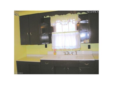 Eat-in Kitchen