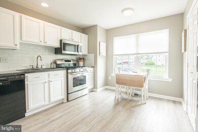 2008 Hampton Ct unit 2008, Morgantown, PA 19543 - photo 5