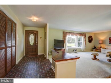 344 E Spruce St, New Holland, PA 17557 - photo 5