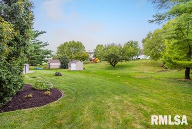 5409 N Castleberry Dr, Peoria, IL 61615 - photo 6