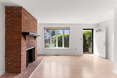 11 Hawser Ln, Swampscott, MA 01907 - photo 3