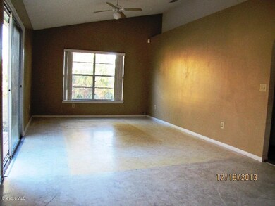 FAMILY ROOM V1