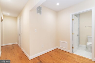 652 Newton Place NW unit 2, Washington, DC 20010 - photo 6