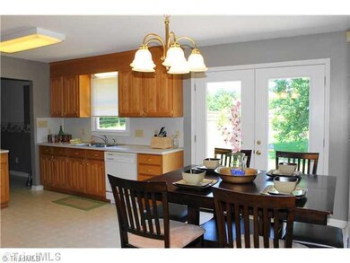 146 Clearview Rd, Statesville, NC 28625 - photo 4