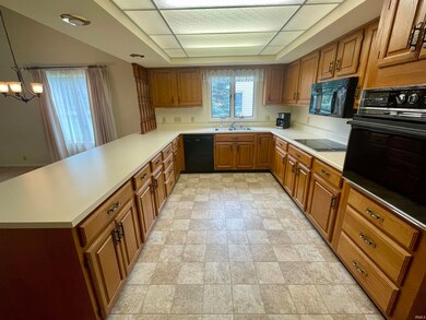 845 Crosspointe Ct, Wabash, IN 46992 - photo 5