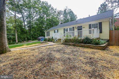 3903 Oakdale Cir, Triangle, VA 22172 - photo 3