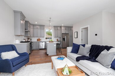 Living / Kitchen