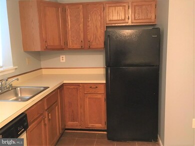 3122 Brinkley Station Dr, Temple Hills, MD 20748 - photo 6