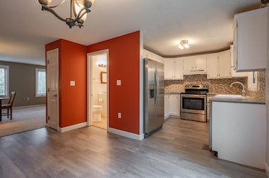 Open concept dining/kitchen