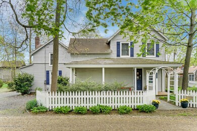 1008 Clayton Ave Point-large-004-1-Front
