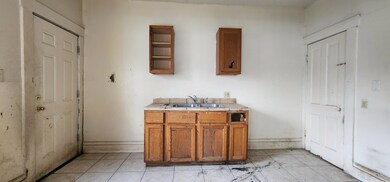 807 E Columbia St unit 809, Springfield, OH 45503 - photo 3