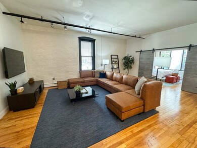19 Stanhope St unit 2A, Boston, MA 02116 - photo 3