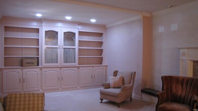 304 E Walnut St, Princeton, IN 47670 - photo 5