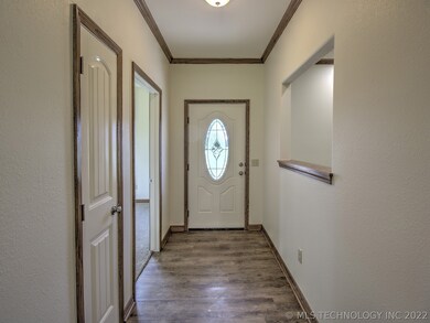 1091 N 4266, Pryor, OK 74361 - photo 7