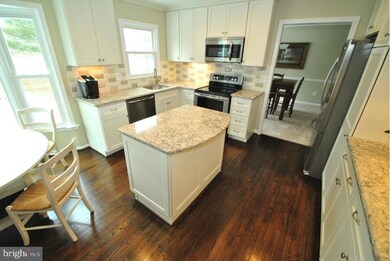 12776 Flat Meadow Ln, Herndon, VA 20171 - photo 7