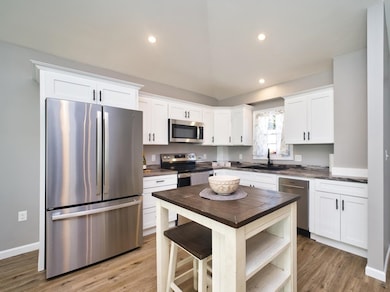 340 Vale St, Fall River, MA 02724 - photo 3