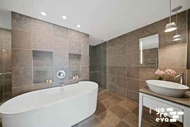 Gramercy by Starck unit 4M, New York, NY 10010 - photo 6