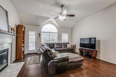 203 Yorkshire Ln, Wylie, TX 75098 - photo 6