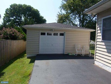 3706 Ridgewood Ln, Brookhaven, PA 19015 - photo 3