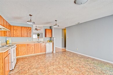 2103 Bridlewood Dr, Franklin, IN 46131 - photo 5