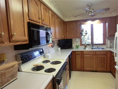 407 Fairview Ave, Tipton, IN 46072 - photo 5
