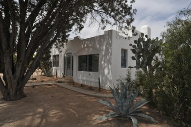 LEsterFront3.JPG