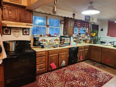 71 Hyde Rd, Jay, ME 04239 - photo 6