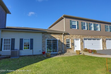 530 Sherwood Unit 6 Ave, Dunmore, PA 18512 - photo 3