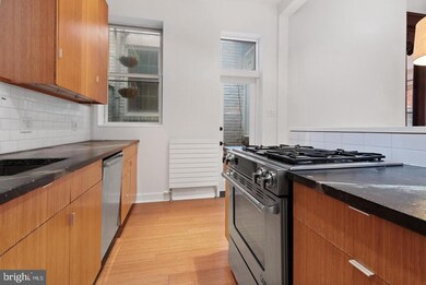 727 S 7th St unit 1R, Philadelphia, PA 19147 - photo 6