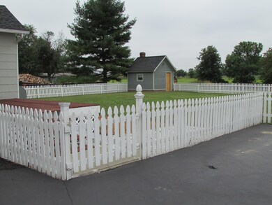 4616 Middle Pike 013