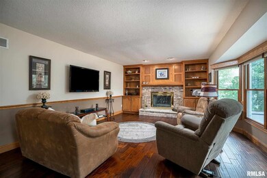 4410 Regency Place, Davenport, IA 52806 - photo 6