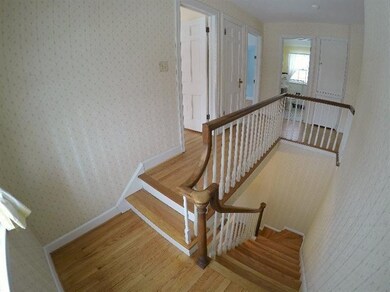 BEAUTIFUL HARDWOOD STAIRS