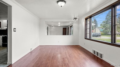 883 Sherwood Ct, Depew, NY 14043 - photo 4